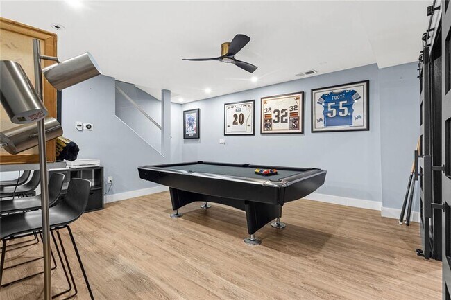 Building Photo - 915 Lost Forest Dr NW