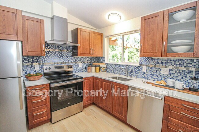 Building Photo - 16102 NE 107th Ct