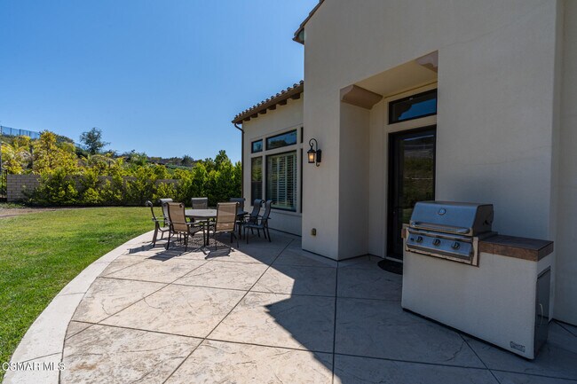 Building Photo - 835 Via Sedona