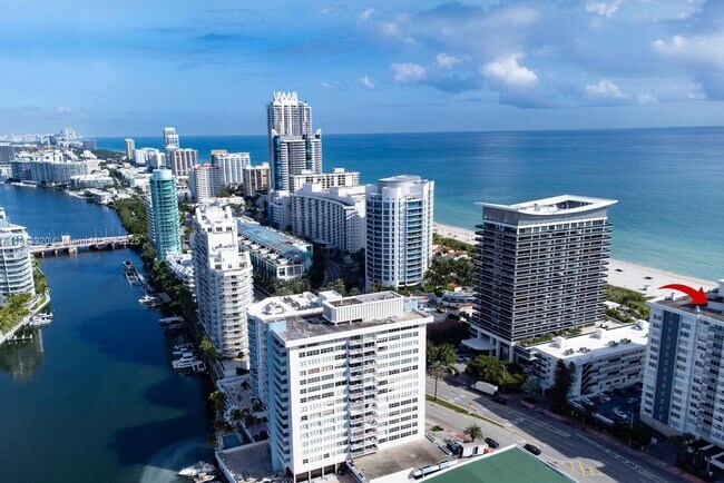 Building Photo - 5825 Collins Ave