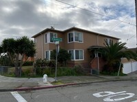 Building Photo - 2774 Madera Ave- 2407 LB/ 2029 L/ 2027 R