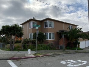 Building Photo - 2774 Madera Ave- 2407 LB/ 2029 L/ 2027 R