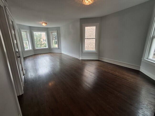 Building Photo - 2641 W Altgeld St