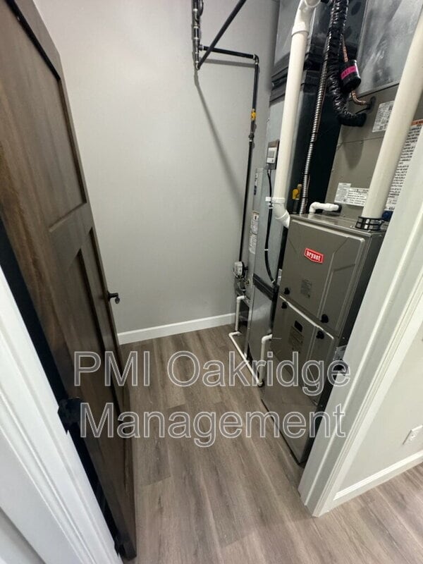 Building Photo - 955 Winter Ridge Dr