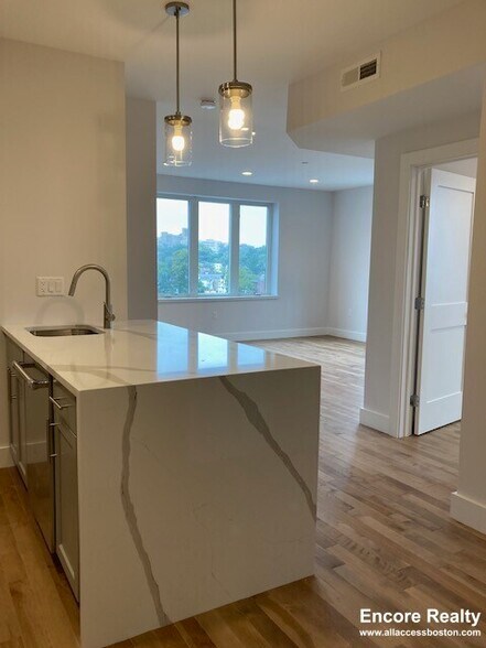 Building Photo - 50 Hichborn St