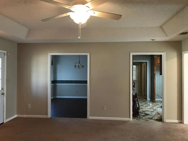 Building Photo - 4274 Hampton Dr