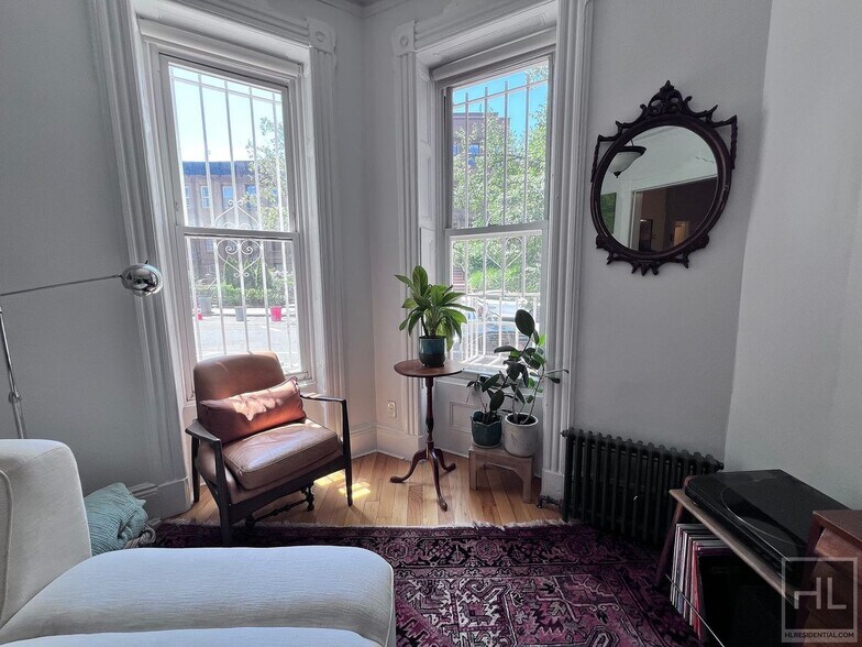Building Photo - $7,000 | 2.5BR | 2BA | Prospect Heights Townhouse Duplex | Private Backyard | 1,500 SF | Original...