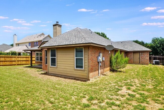 Building Photo - Stunning 4-Bedroom Home in Live Oak Hills,...