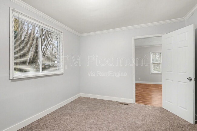 Building Photo - 2135 Jernigan Dr SE