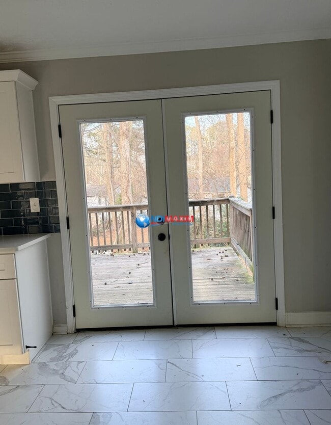 Building Photo - Newly RENOVATED 4-bedroom house with finished basement in Lilburn