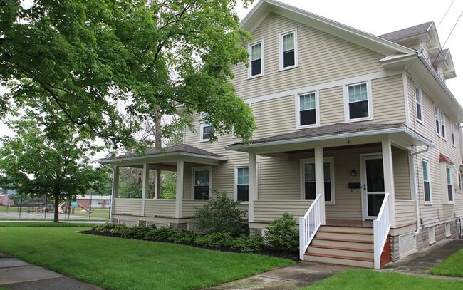 Building Photo - 91 Lacy St