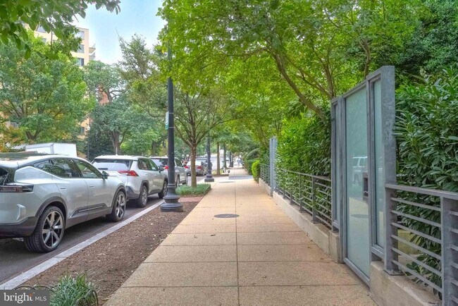 Building Photo - 1177 22nd St NW