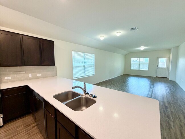 Building Photo - 21316 Quick Fox Dr