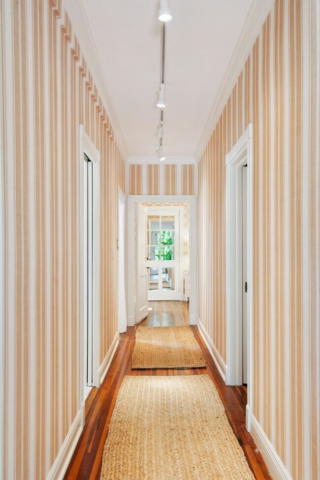 Building Photo - 151 S County Rd