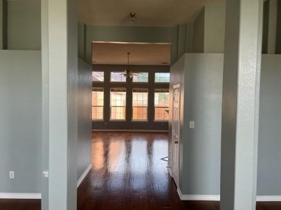 Building Photo - 4400 Foxtail Ln