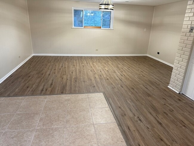 Building Photo - 728 Boxwood Dr