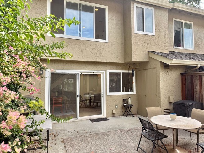 Building Photo - 1142 Arbor Vista Way