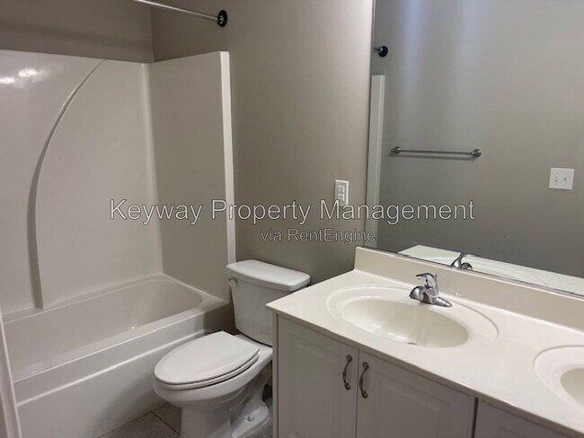 Building Photo - 546 Bunchgrass St