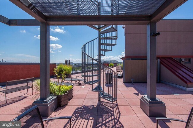 Building Photo - 2120 Vermont Ave NW