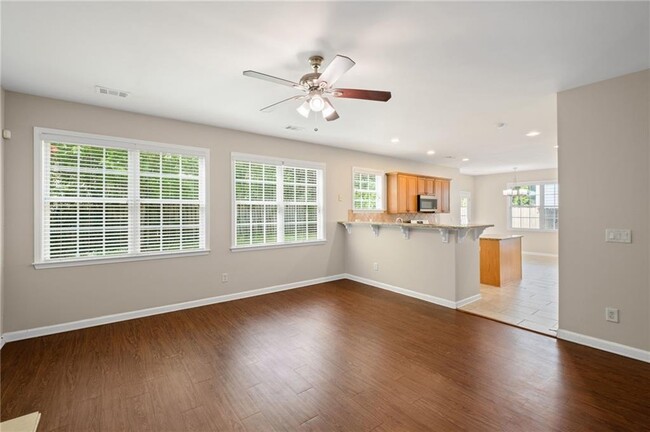Building Photo - 1346 Dukes Creek Dr