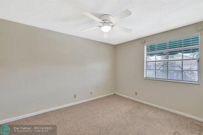 Building Photo - 6715 Via Regina