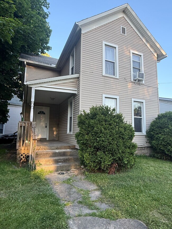 Building Photo - 455 Spicer Street