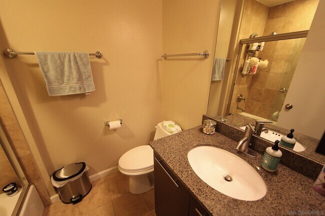 Building Photo - 7425 Charmant Dr