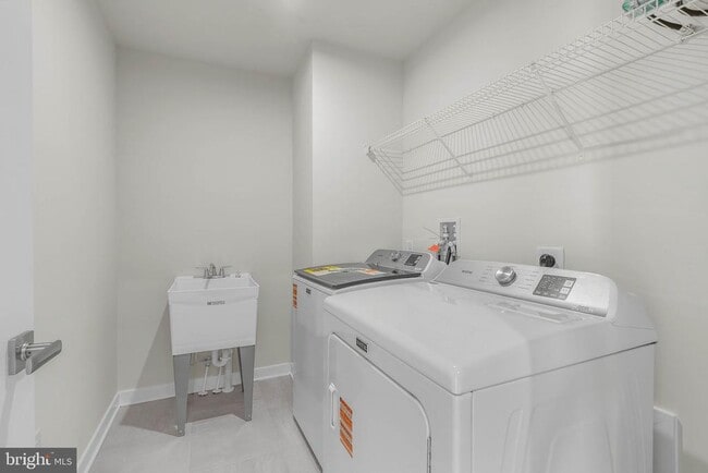 Building Photo - 88 Rosemary Wy