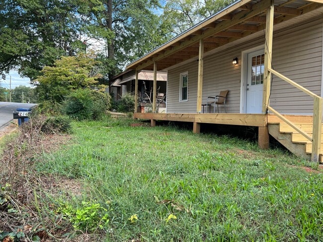 Building Photo - 274 N Rocksprings St