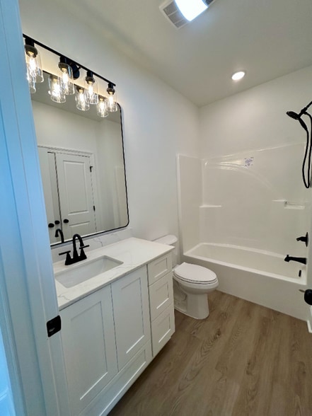 Building Photo - 1977 Bayou Rd