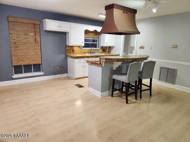 Building Photo - 1025 Huval Ln