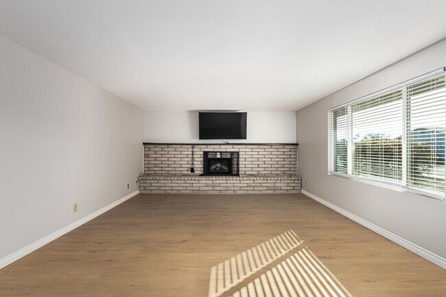 Building Photo - 11451 S Mohave St