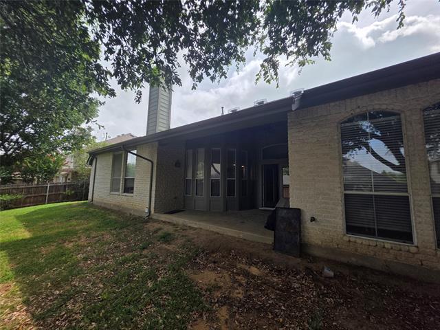Building Photo - 2717 Cliffwood Dr
