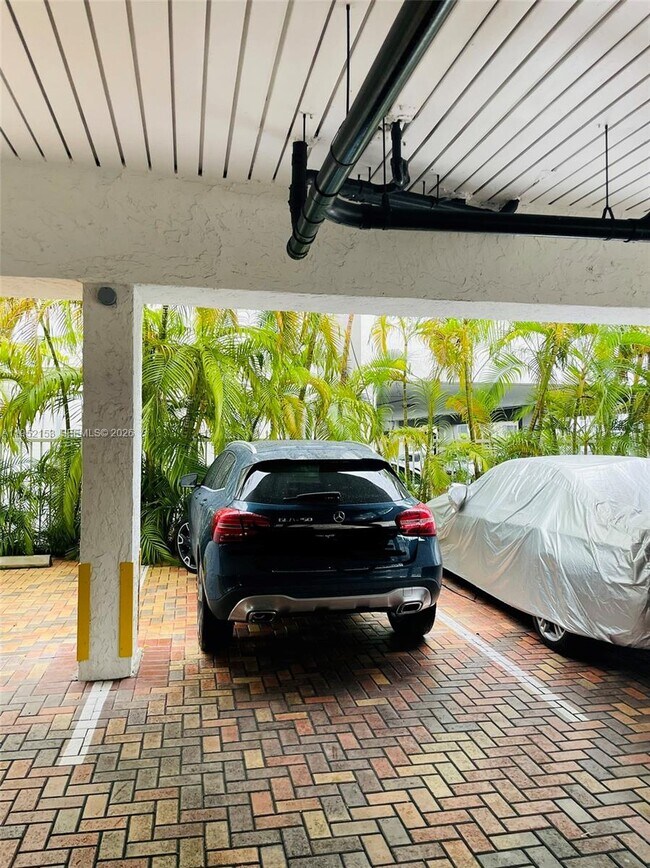 Building Photo - 1674 Bay Rd