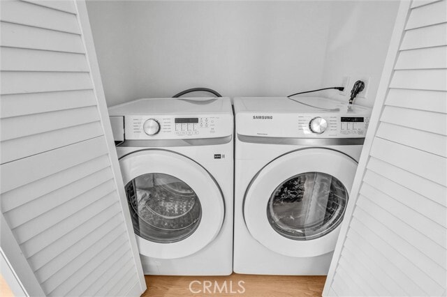 Building Photo - 18225 Chatsworth St