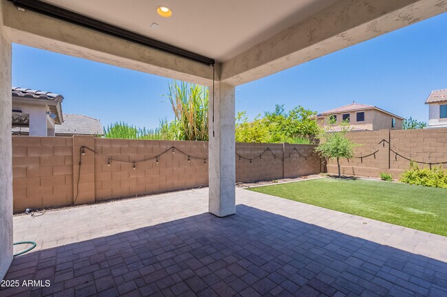 Building Photo - 9570 W Whispering Wind Dr