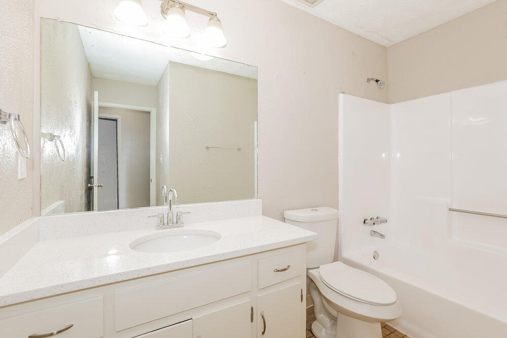 Building Photo - 3872 Cloudland Dr