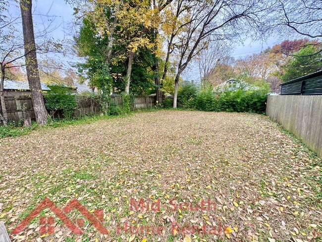 Building Photo - 1046 Tanglewood St