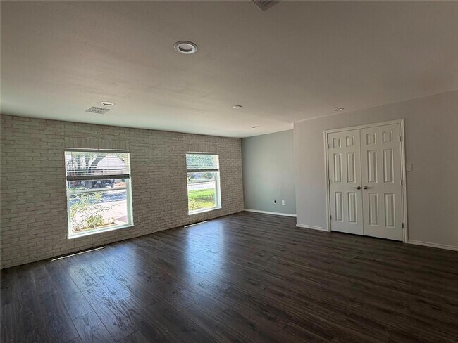 Building Photo - 2518 Cockburn Dr
