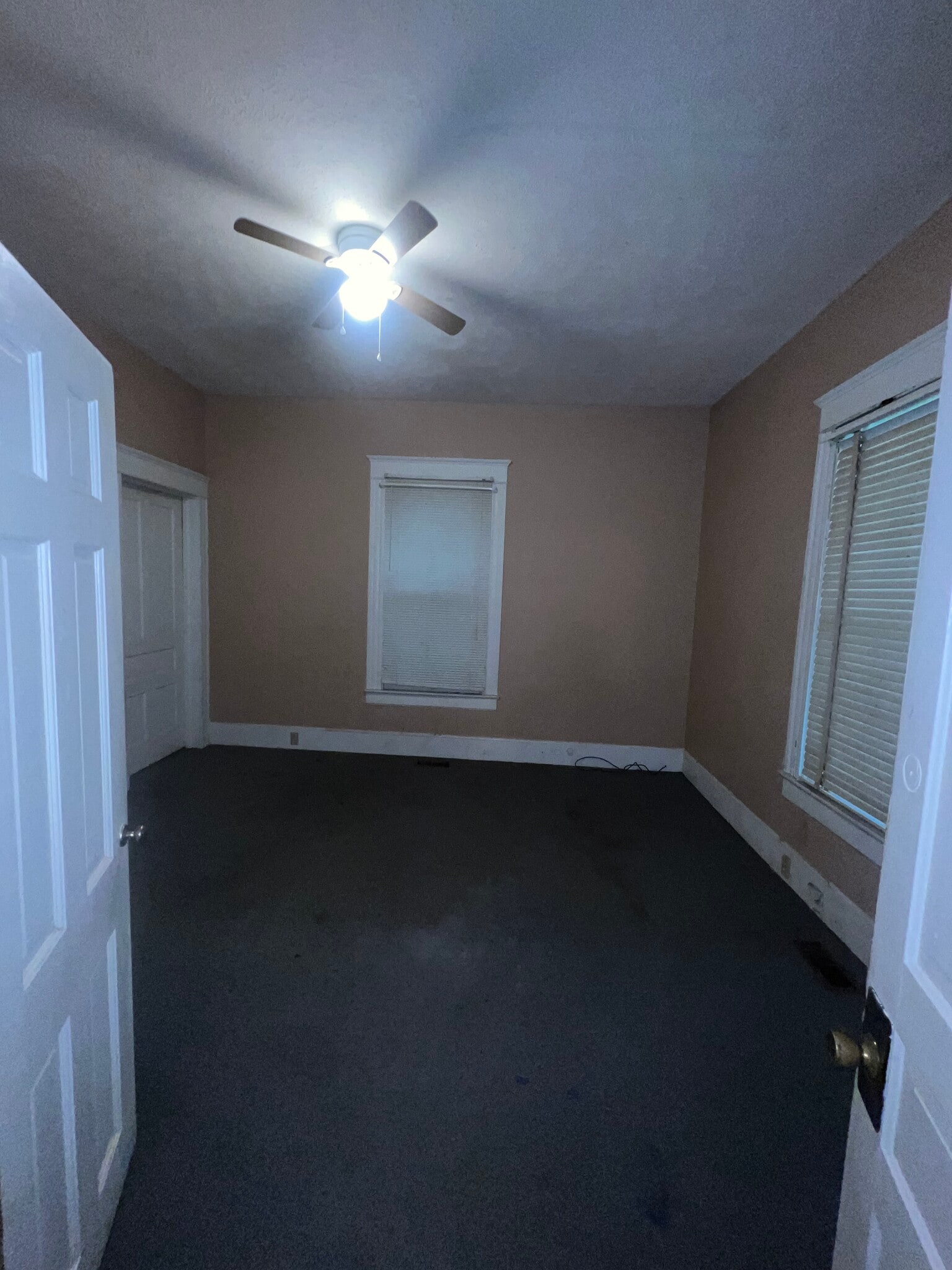 Building Photo - 221 E Covington St