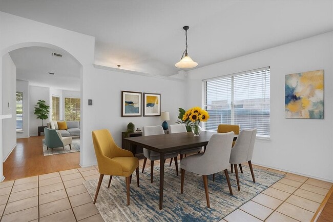 Building Photo - 4467 Bremner Dr