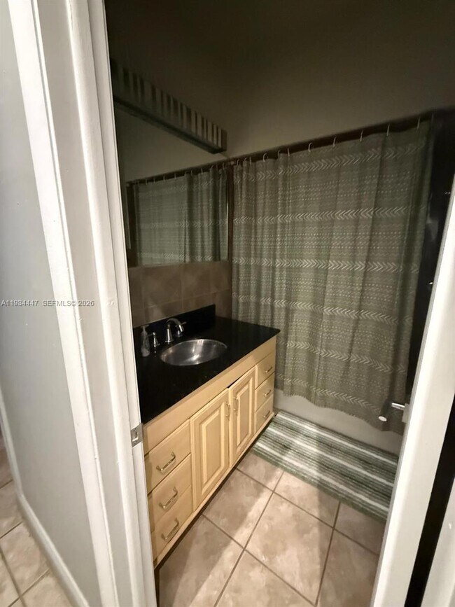 Building Photo - 2408 NE 135th St