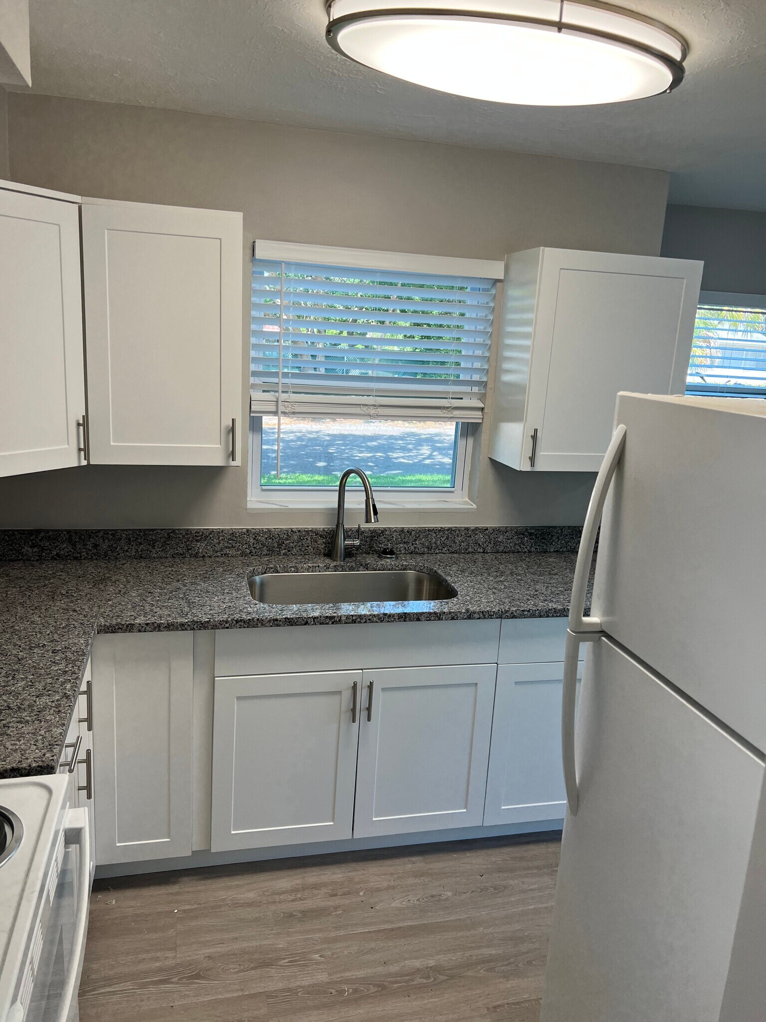 Building Photo - 1 Bed/1 Bath - Unit 4
