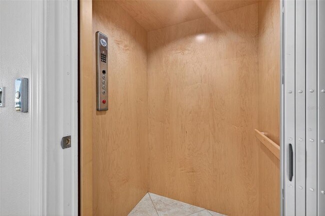 Building Photo - 6080 Moorings Dr S