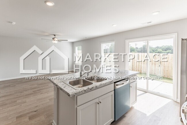 Building Photo - 4131 Hudson Ct SW
