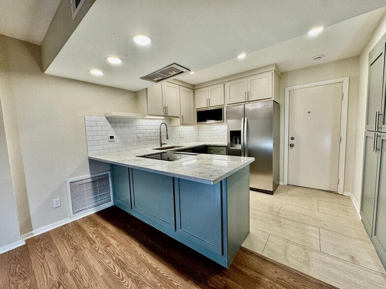 Building Photo - 909 Silber Rd