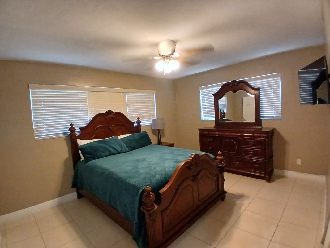 Building Photo - 19731 NW 4th Ave