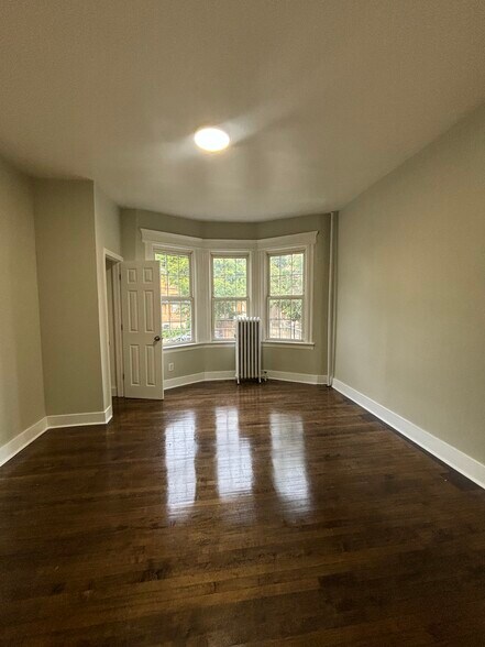 Building Photo - 849-851 S 15th St