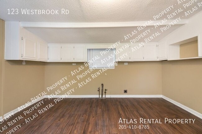 Building Photo - 123 Westbrook Rd