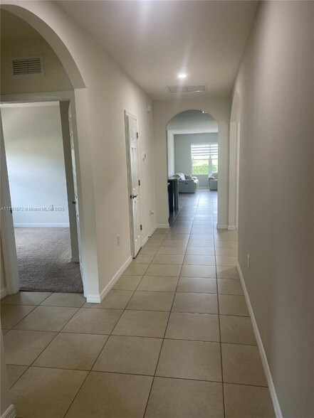 Building Photo - 10817 Marble Brook Blvd